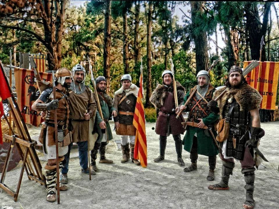 251670_562795580411018_1583902859_n-1