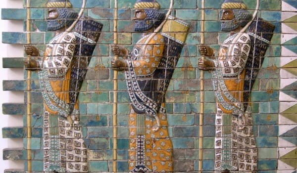 los-inmortales-persas-900px-600x350